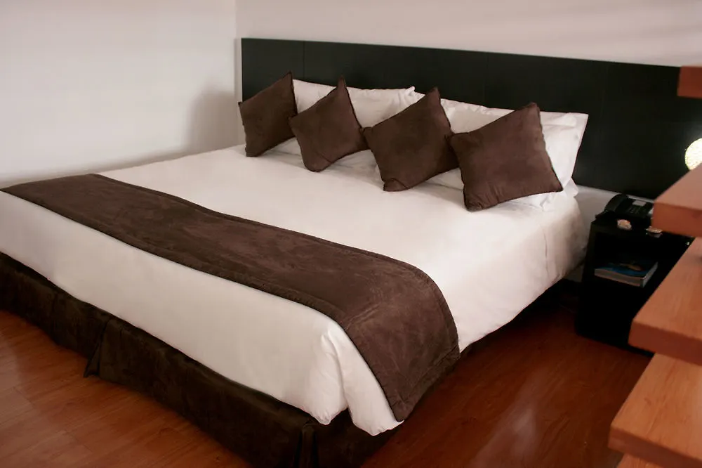 Hotel Apartamentos Regency La Feria Μπογκοτά