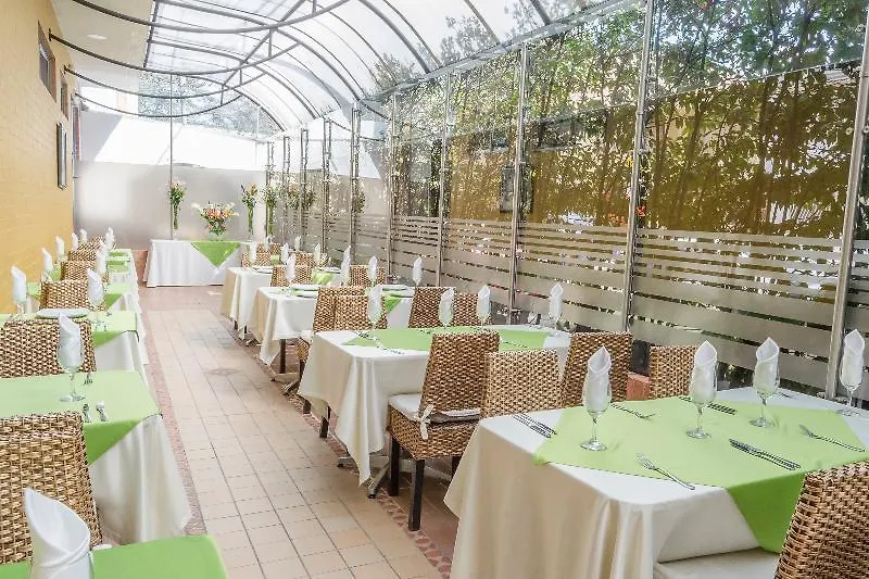 Hotel Apartamentos Regency La Feria Μπογκοτά